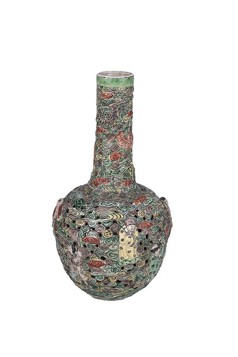 五彩雕瓷八仙纹瓷天球瓶- SELECTED WORKS- 中国美术学院美术馆英文版