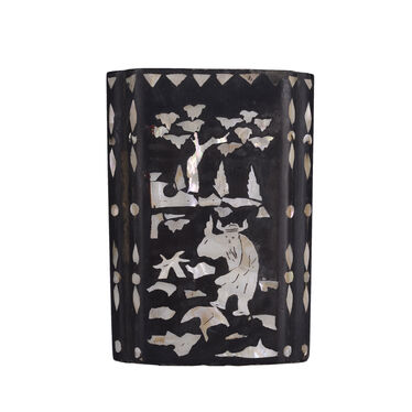 嵌螺钿委角漆笔筒