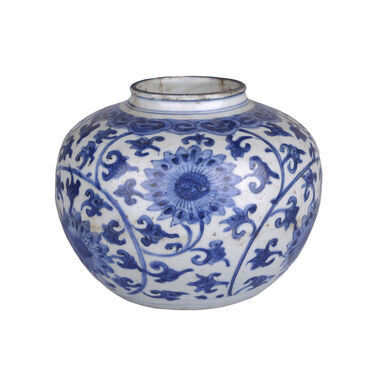 景德镇窑青花缠枝莲纹瓷罐