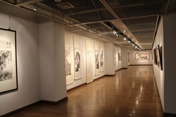 【现场】艺程返乡——姜德溥绘画作品展开幕现场