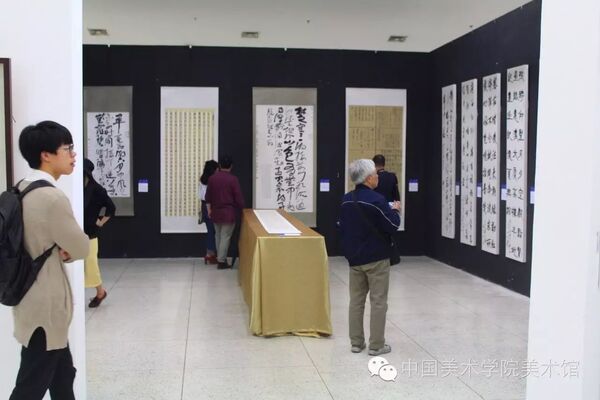 【现场】毕业展首个周末,大雨阻挡不了的热情