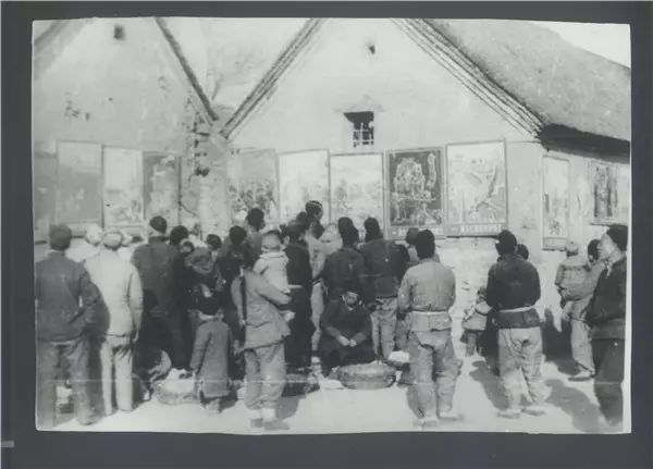 1948年 益都村头画展,作者:陈叔亮、沈柔坚、、黎冰鸿等.jpg
